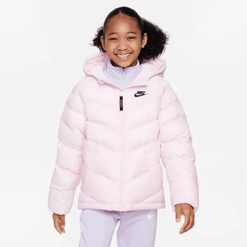Nike Sportswear Jacke mit Kapuze und Synthetikfüllung für ältere Kinder - Pink
