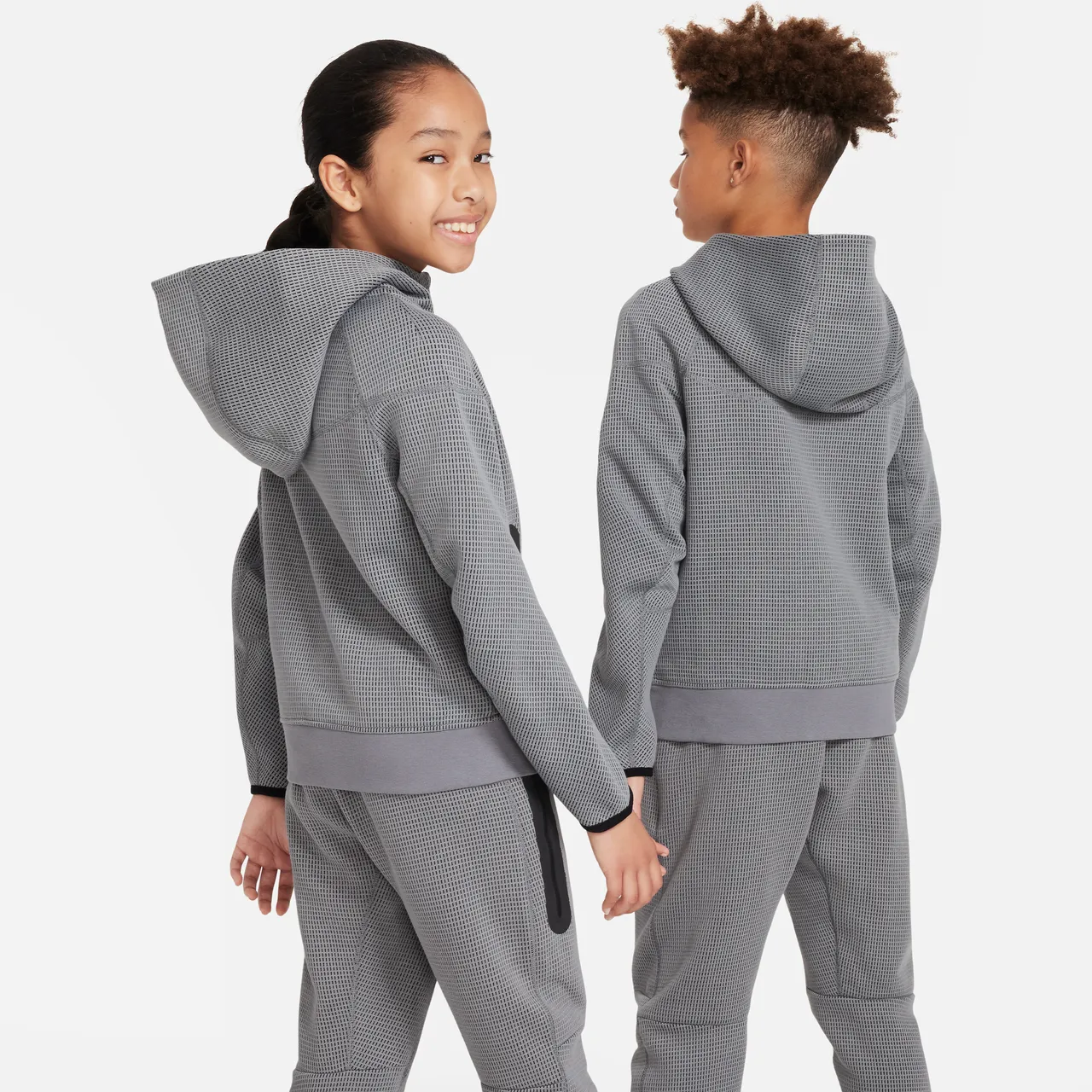 Nike Sportswear Tech winterfester Fleece-Hoodie mit durchgehendem Reißverschluss für ältere Kinder (Jungen) - Grau