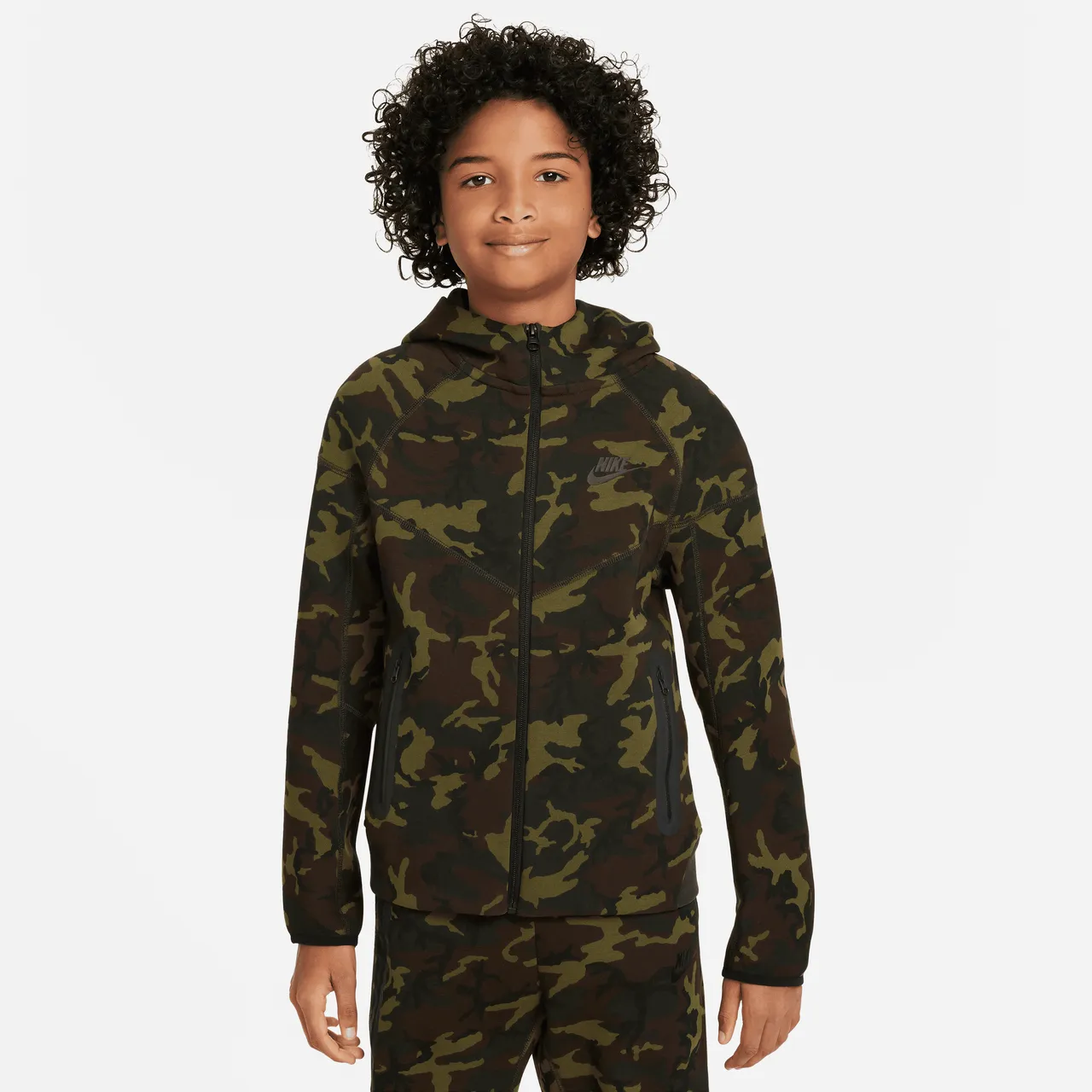 Nike Tech Fleece Camo-Kapuzenjacke für ältere Kinder (Jungen) - Schwarz
