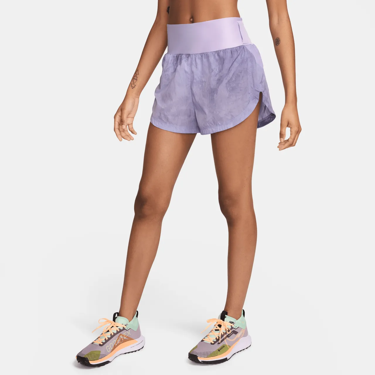Nike Trail Repel-Laufshorts mit Slip und mittelhohem Bund für Damen (ca. 7,5 cm) - Lila