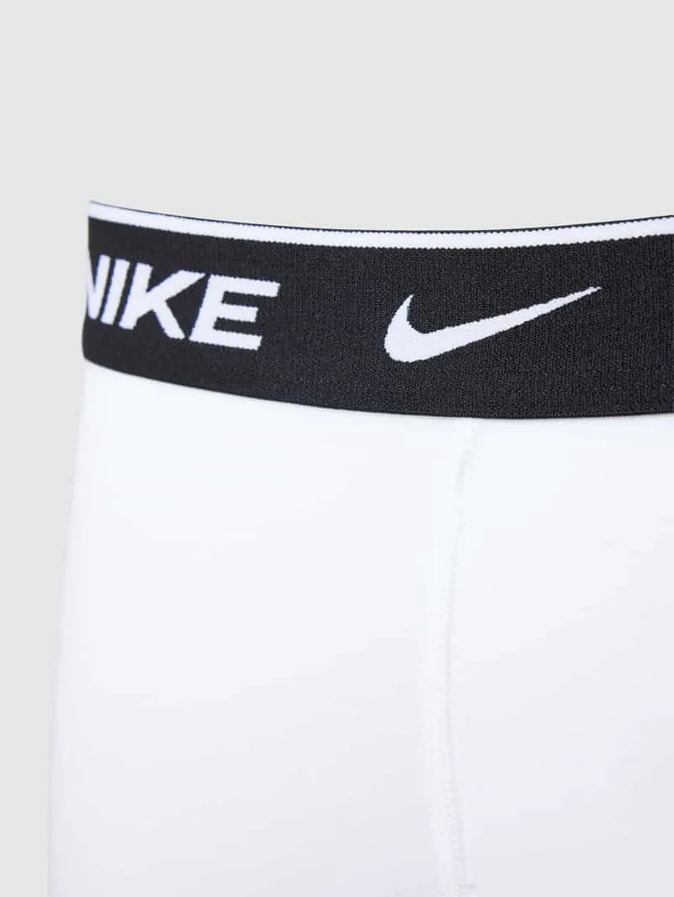 Nike Trunks mit elastischem Logo-Bund in Weiss