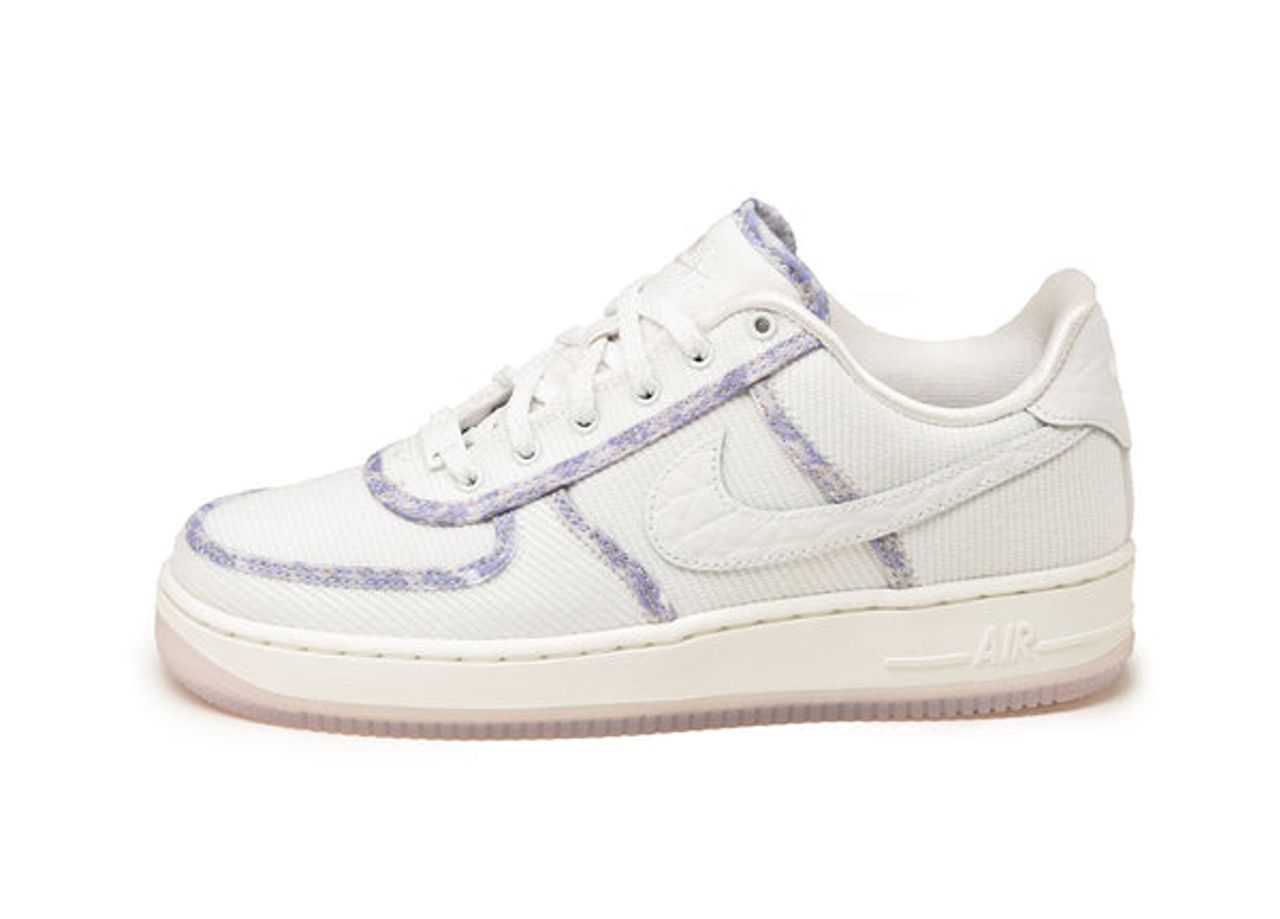 Nike Wmns Air Force 1 Low