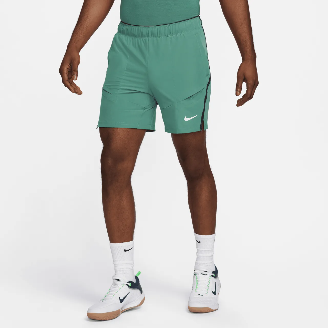 NikeCourt Advantage Dri-FIT Tennisshorts für Herren (ca. 18 cm) - Grün
