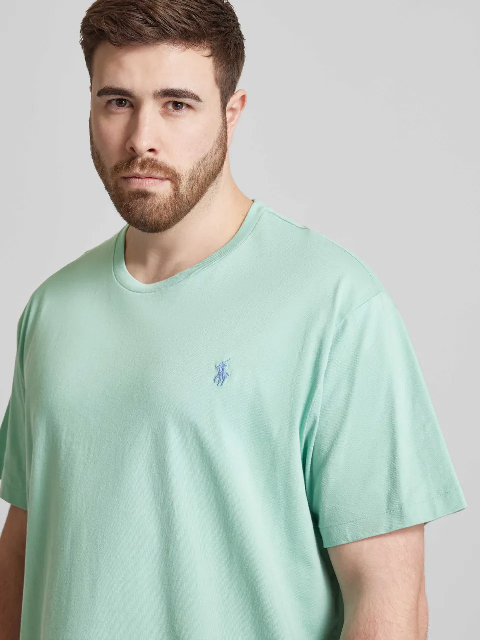 PLUS SIZE T-Shirt mit Label-Stitching