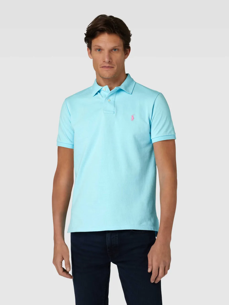 Poloshirt mit Label-Stitching und Regular Fit