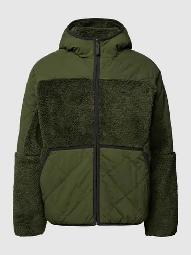PUMA PERFORMANCE Sherpa Jacket mit Label-Patch Modell 'Classics Utility' in Dunkelgruen