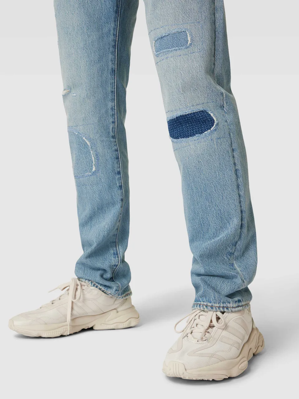 Regular Fit Jeans mit Label-Patch Modell 'CALL YOUR GRANDMA'