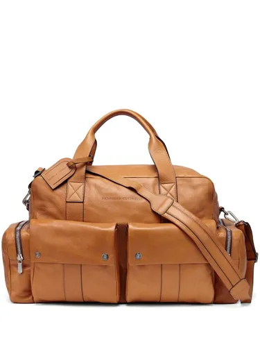 Reisetasche mit aufgesetzten Taschen
