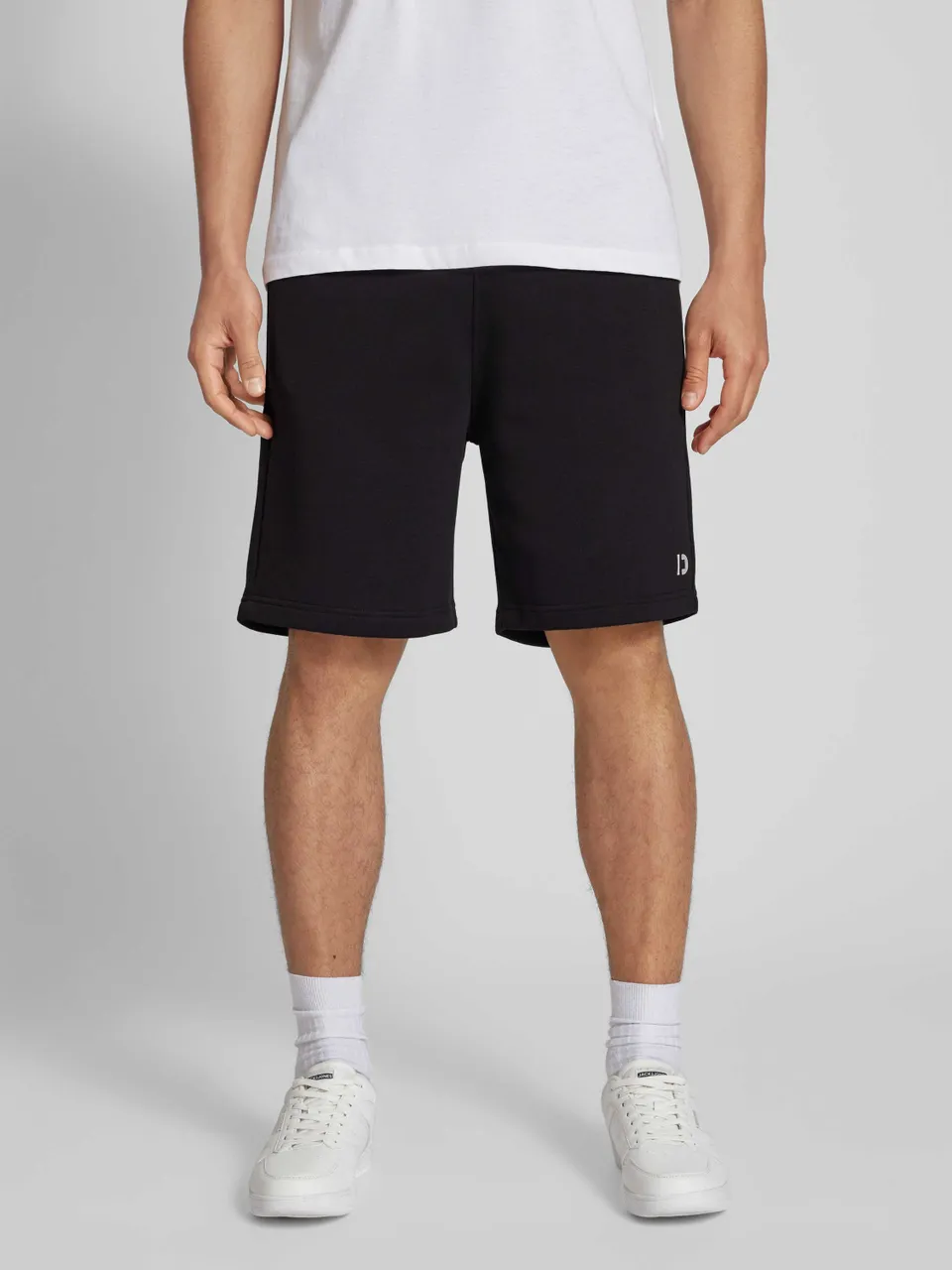 Relaxed Fit Sweatshorts mit Label-Print