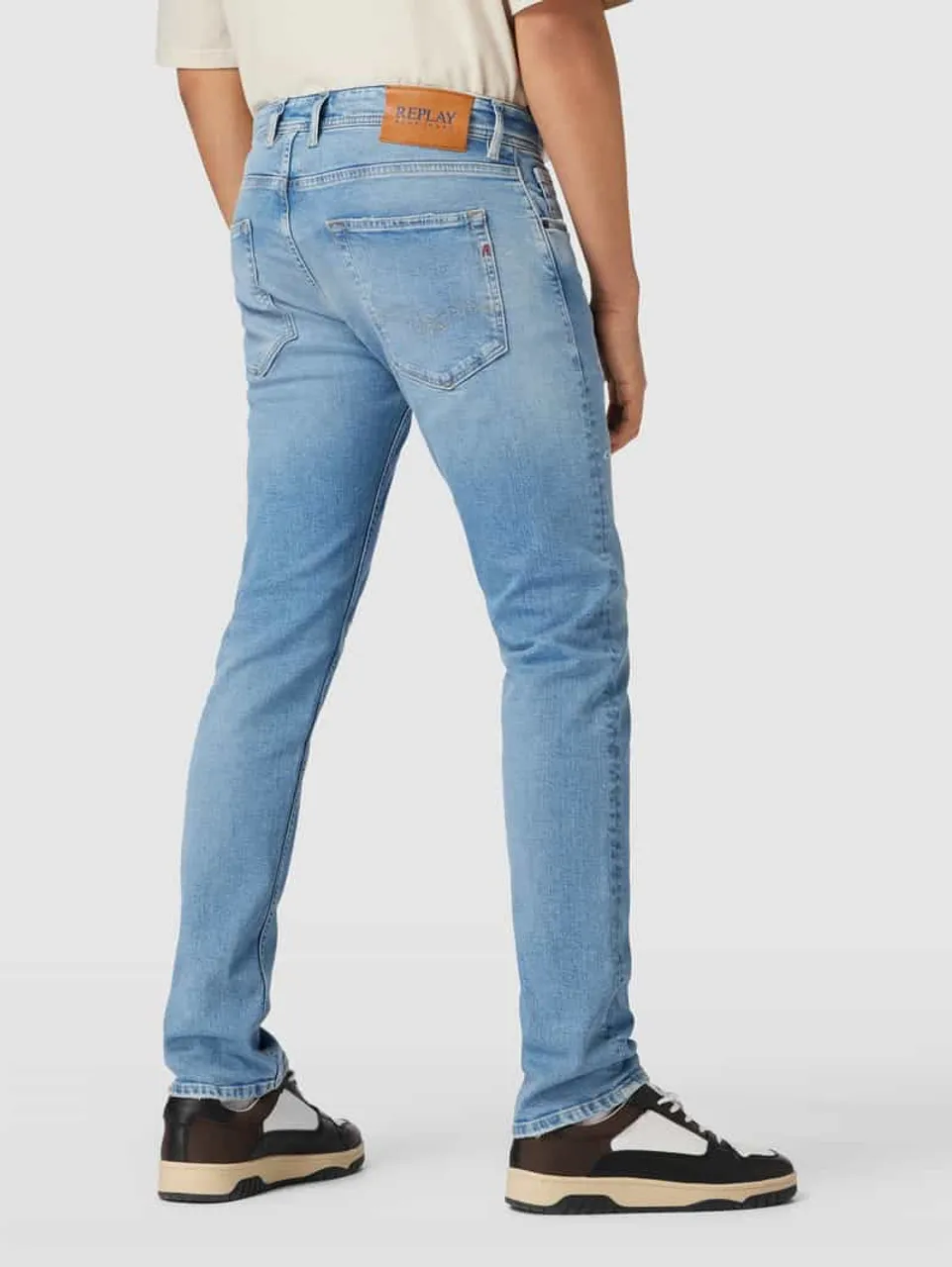 Replay Straight Fit Jeans im Destroyed-Look Modell 'GROVER' in Hellblau