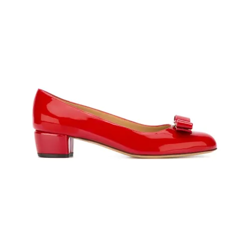 Rote Absatz Leder Patent Schuhe Salvatore Ferragamo