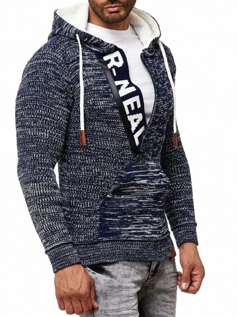 Rusty Neal Kapuzensweatshirt mit stylischem Ausschnitt
