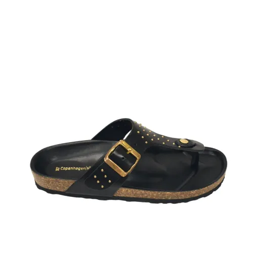 Schwarze Sandale mit Zehenriemen und Goldnieten Copenhagen Shoes