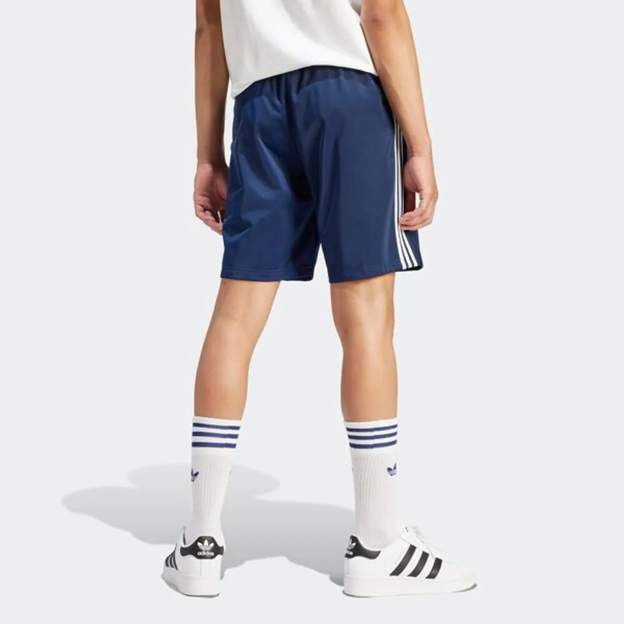 Shorts ADIDAS ORIGINALS "FBIRD SHORT" Gr. XL, N-Gr, blau (night indigo, white) Herren Hosen Shorts