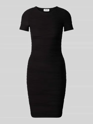 Sixth June Knielanges Kleid mit Strukturmuster in Black