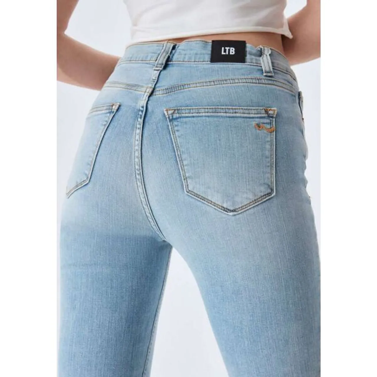 Slim-fit-Jeans LTB "Amy X" Gr. 31, Länge 32, blau (vonda undama) Damen Jeans Röhrenjeans in angesagter Waschung
