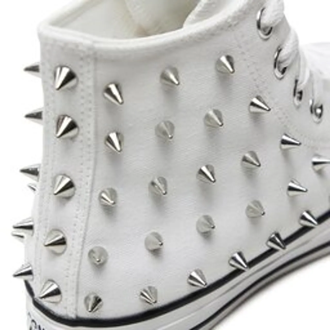 Sneakers aus Stoff Converse Chuck Taylor All Star Studded A06444C White/Black/White