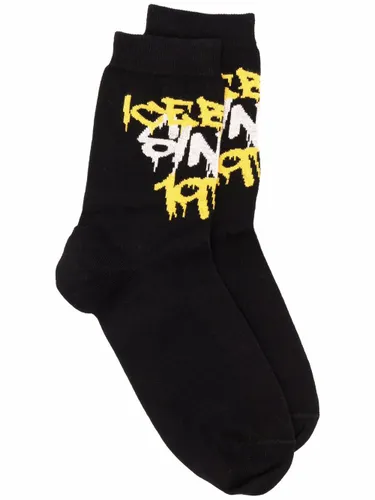 Socken mit Graffiti-Logo