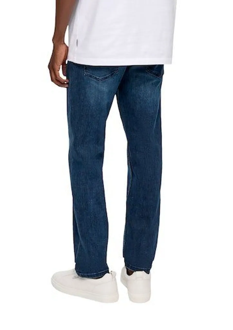 s.Oliver Bequeme Jeans mit geradem Beinverlauf