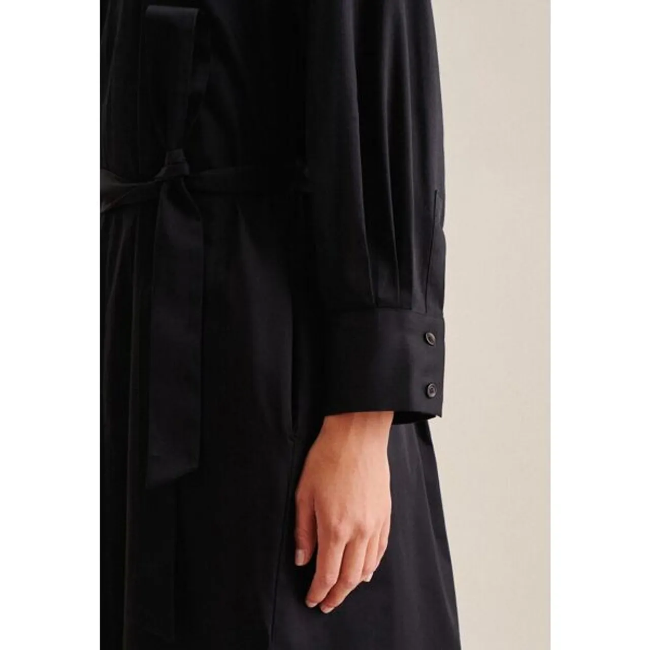 Sommerkleid SEIDENSTICKER "Schwarze Rose" Gr. 38, Normalgrößen, schwarz Damen Kleider Sommerkleider 78-Arm V-Neck Uni