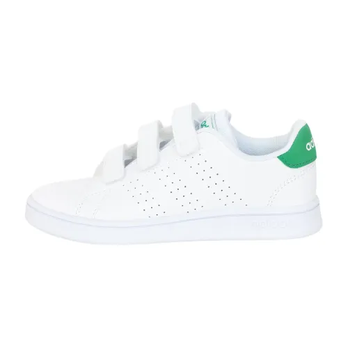 Sportliche weiße Sneaker mit ikonischen Logos Adidas
