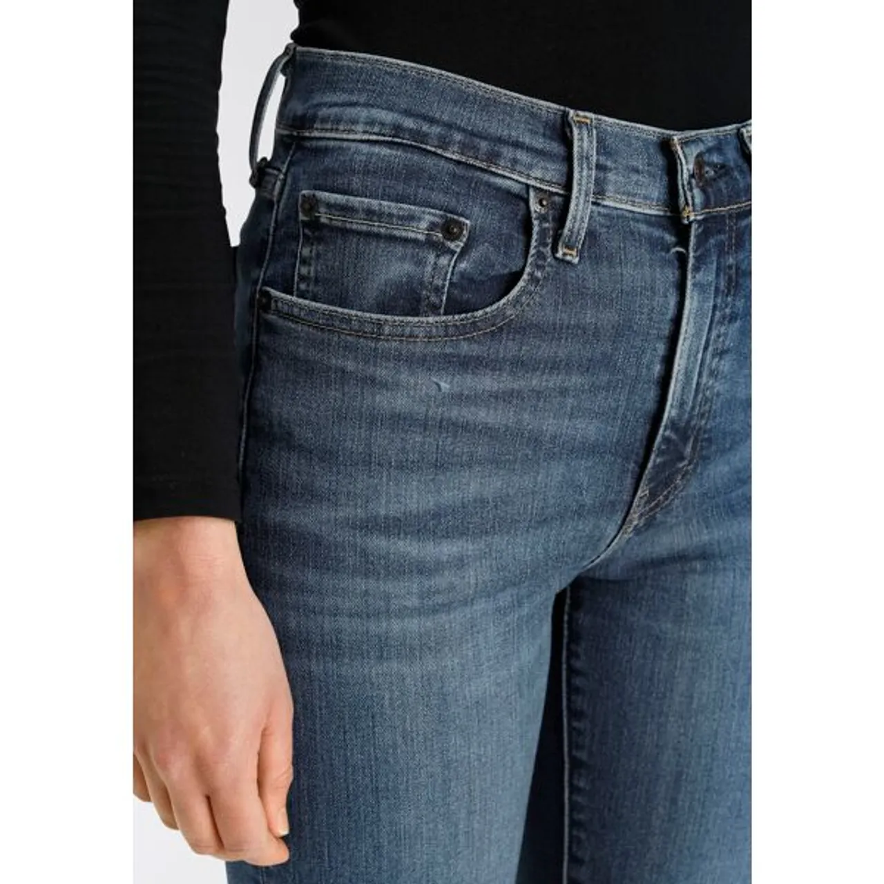 Straight-Jeans LEVI'S "724 High Rise Straight" Gr. 28, Länge 34, blau (mid indigo denim) Damen Jeans Gerade