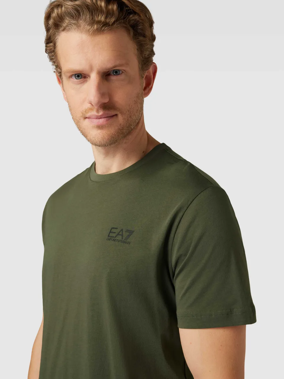 T-Shirt mit Label-Print auf der Rückseite