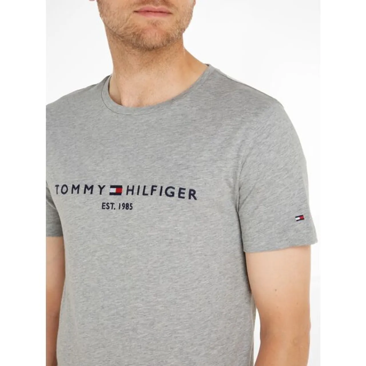 T-Shirt TOMMY HILFIGER "TOMMY FLAG TEE" Gr. S (46), grau (cloud htr) Herren Shirts T-Shirts