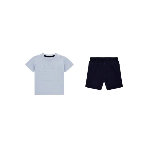 T-Shirt und Shorts Set Guess
