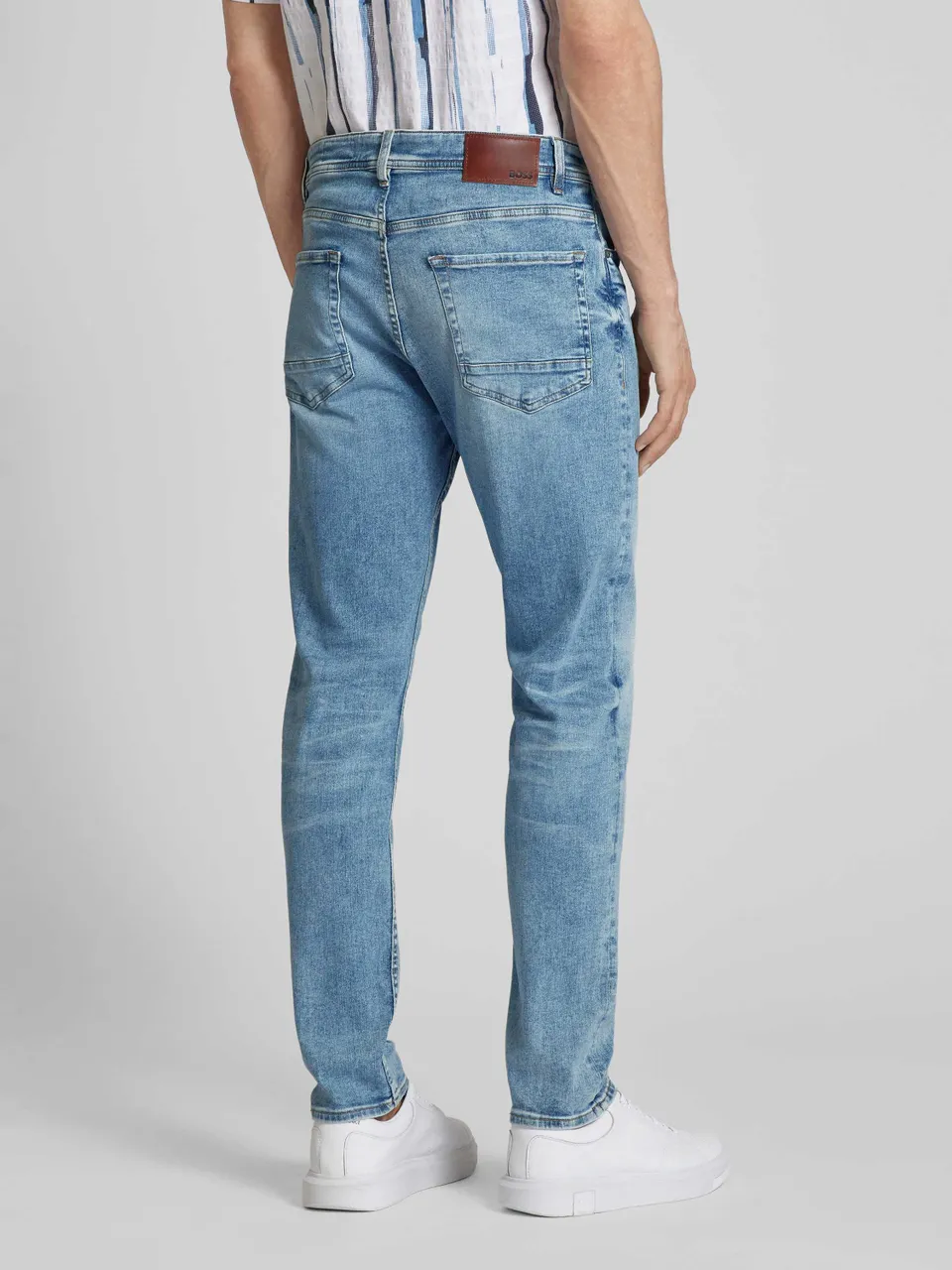 Tapered Fit Jeans im 5-Pocket-Design Modell 'TABER'
