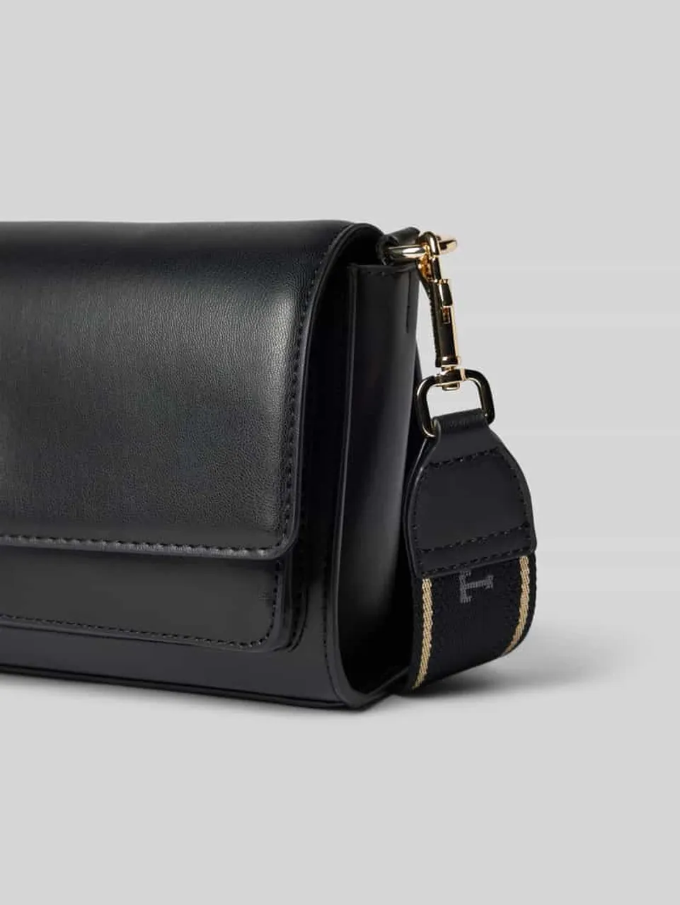 Tommy Hilfiger Handtasche mit Label-Applikation Modell 'Joy' in Black, Größe One Size