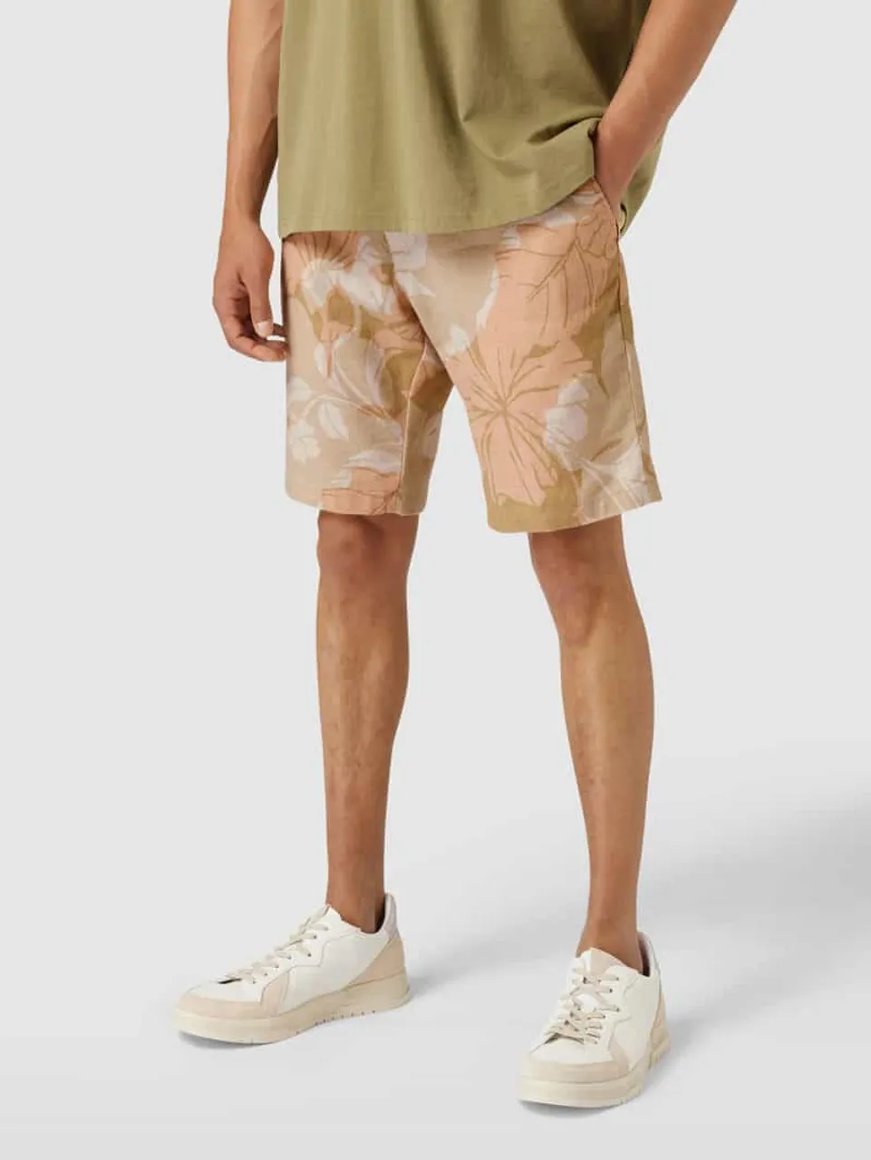 Tommy Hilfiger Relaxed Tapered Fit Bermudas mit floralem Muster Modell 'Harlem' in Sand