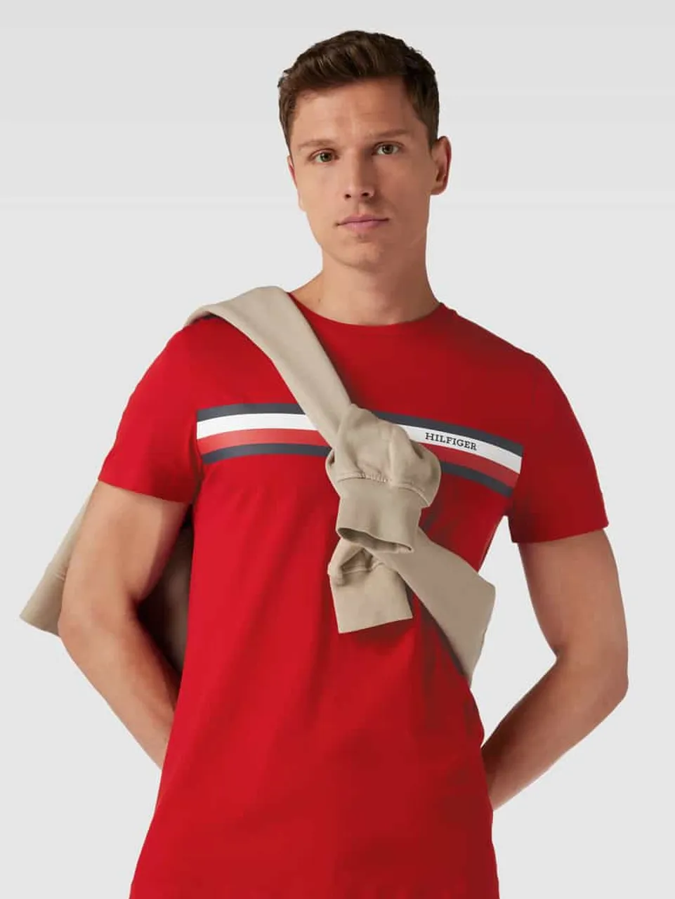Tommy Hilfiger Slim Fit T-Shirt mit Label-Print in Rot