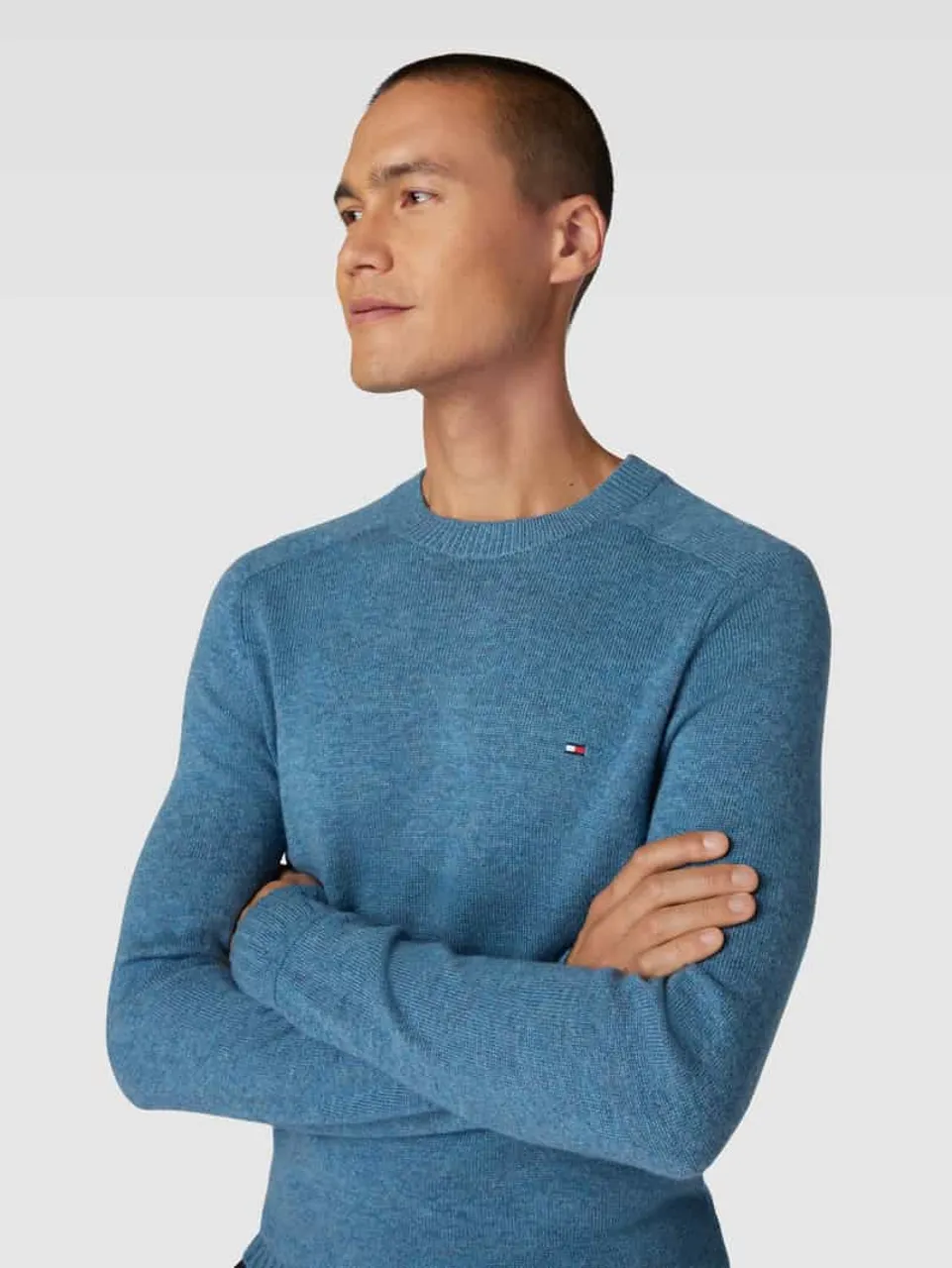 Tommy Hilfiger Strickpullover mit Label-Stitching Modell 'MERINO' in Jeansblau