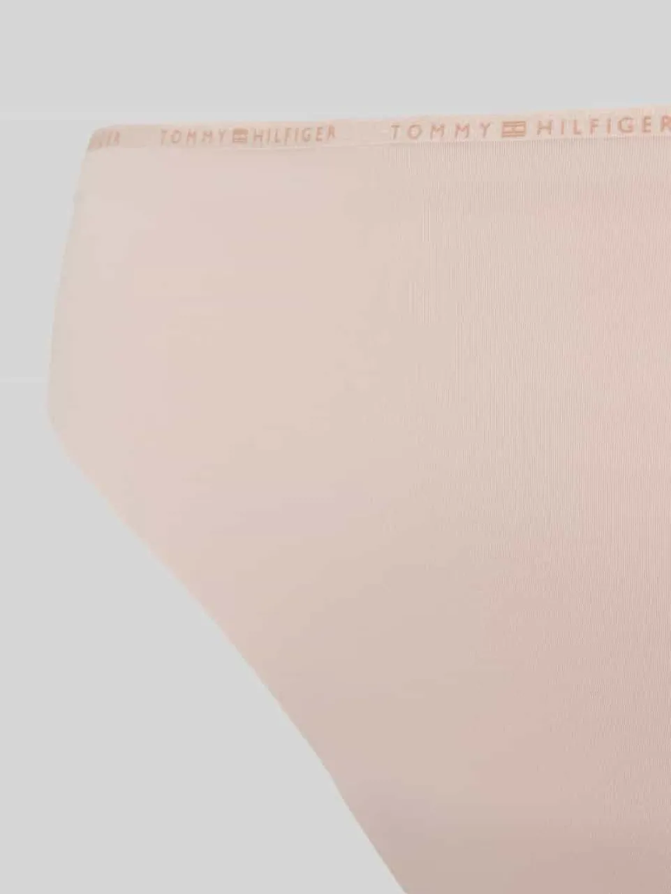 TOMMY HILFIGER String mit Label-Details Modell 'Invisible' in Beige