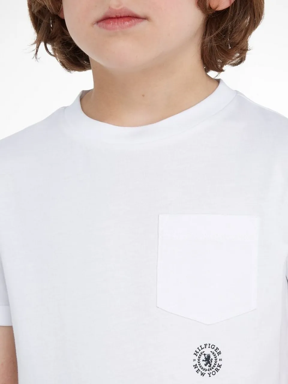 Tommy Hilfiger T-Shirt CREST LOGO POCKET TEE S/S mit Brusttasche