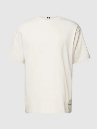 Tommy Hilfiger T-Shirt mit geripptem Rundhalsausschnitt in Offwhite