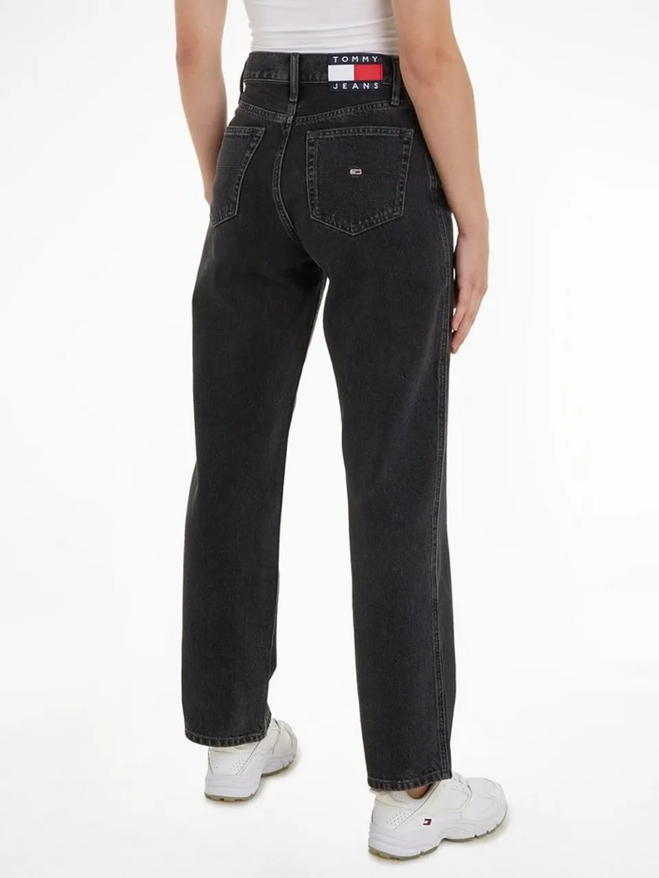 Tommy Jeans Loose-fit-Jeans BETSY MR LS CG4139 mit Markenlabel auf dem Bund