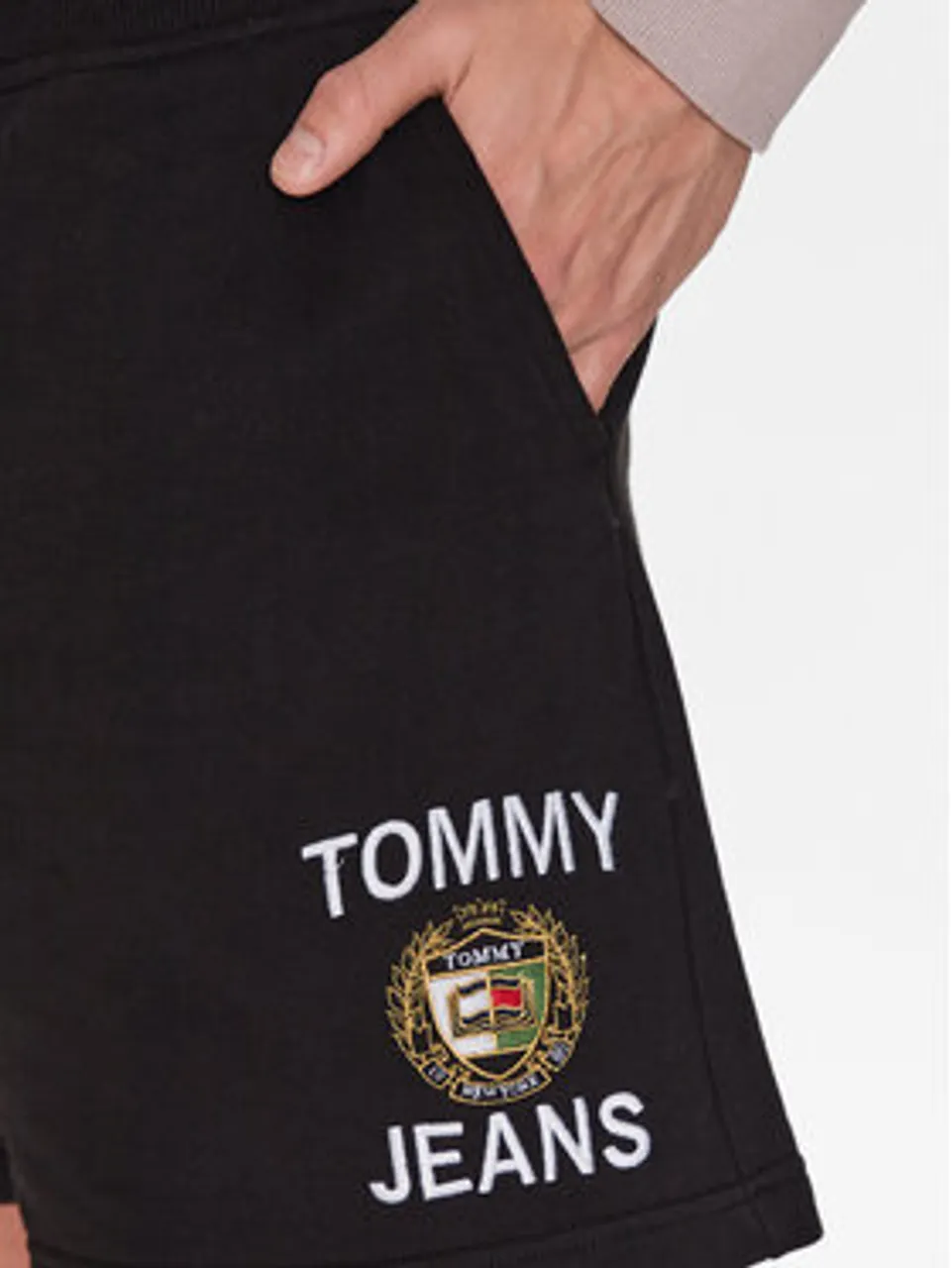Tommy Jeans Sportshorts Luxe DM0DM16424 Schwarz Regular Fit