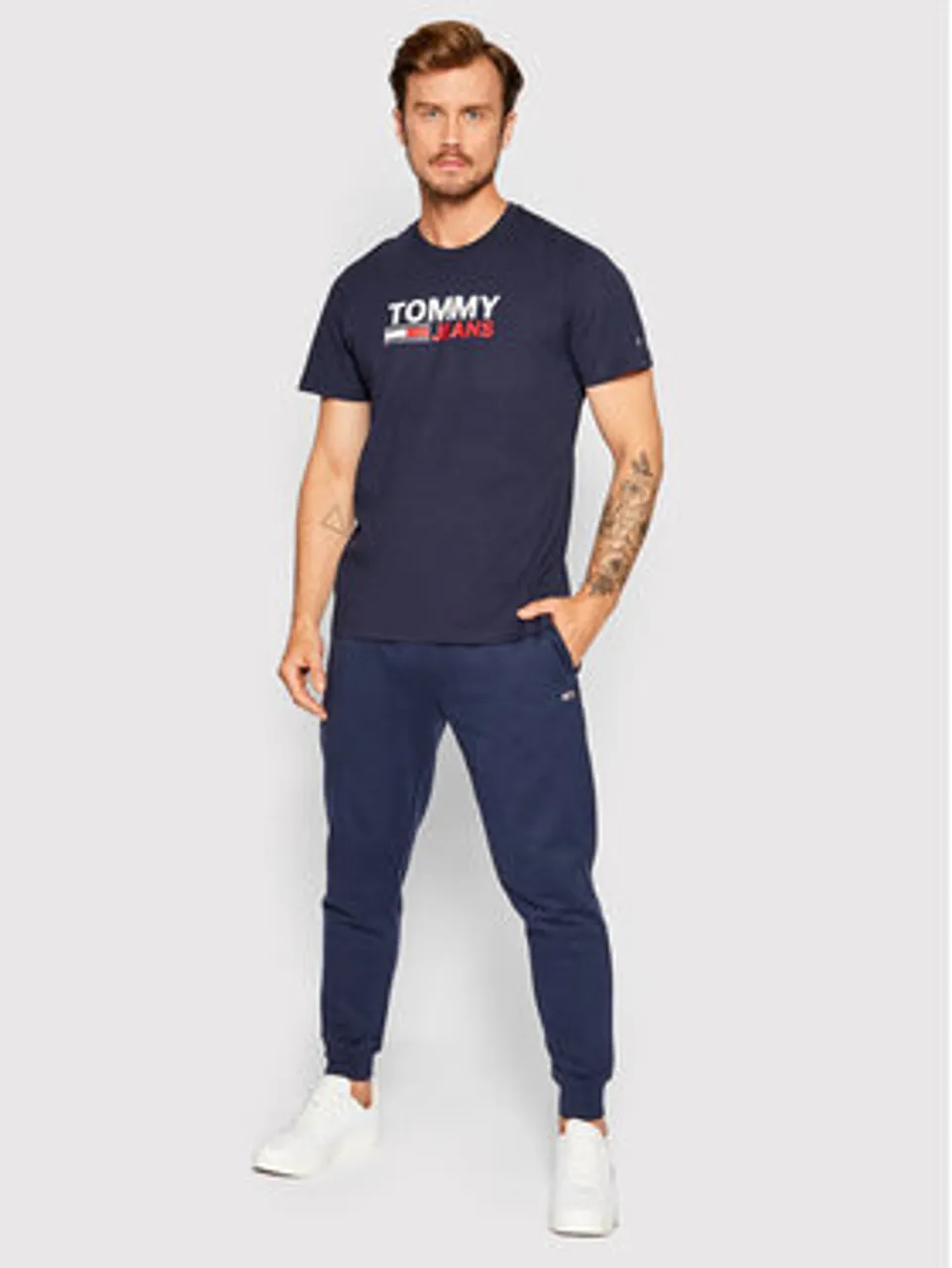 Tommy Jeans T-Shirt Corp Logo DM0DM15379 Dunkelblau Regular Fit