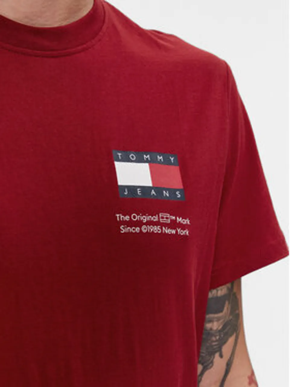Tommy Jeans T-Shirt Essential Flag DM0DM18263 Rot Slim Fit