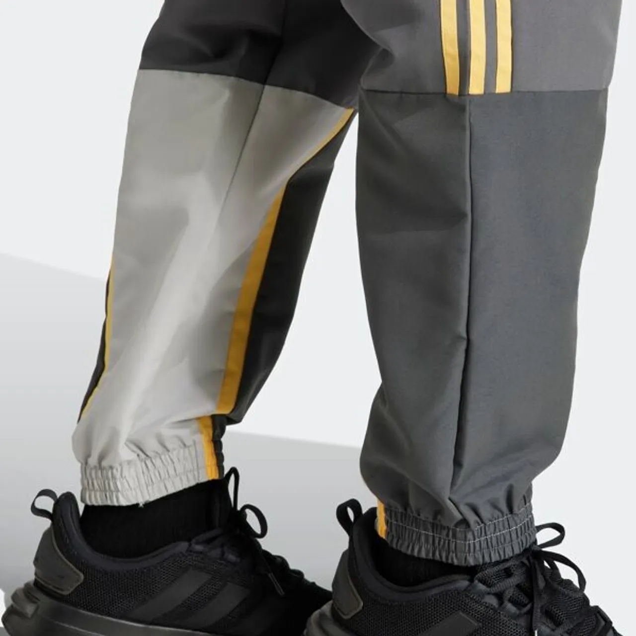 Trainingsanzug ADIDAS SPORTSWEAR "M CB 3S TS" Gr. S, grau (grey five) Herren Sportanzüge Trainingsanzüge