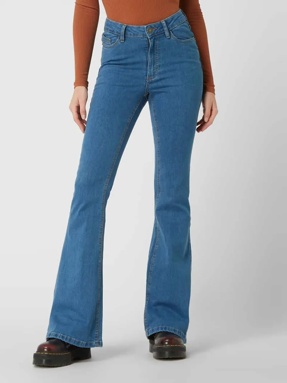 URBAN CLASSICS Flared High Waist Jeans mit Bio-Baumwolle in Jeansblau