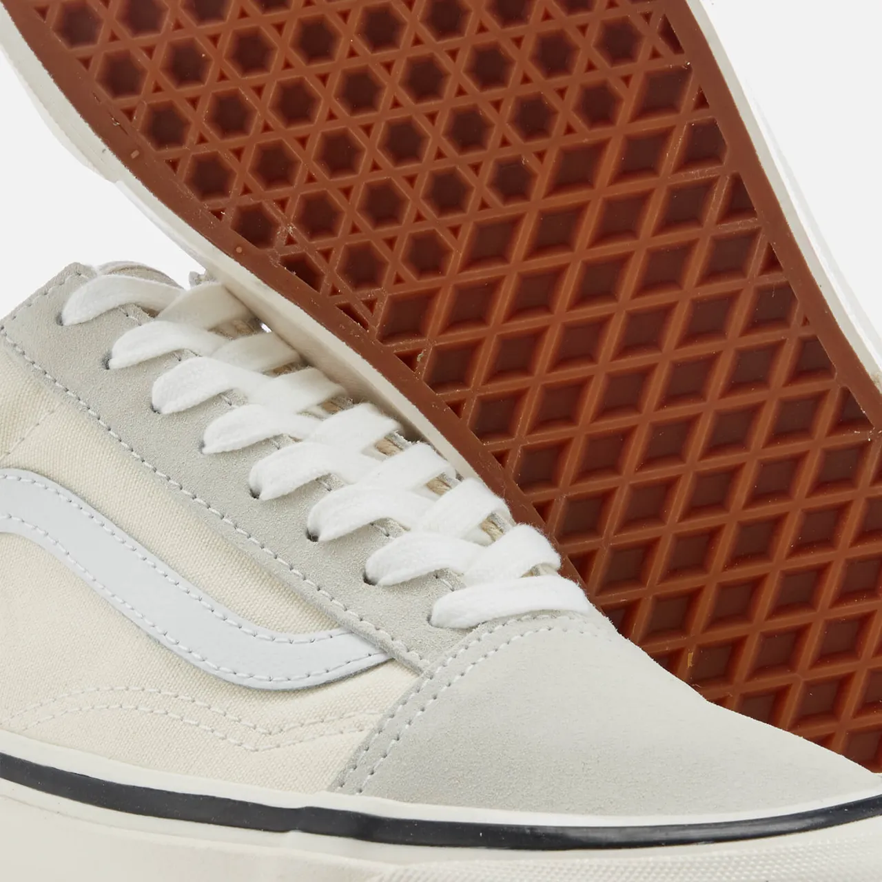 Vans Anaheim Old Skool 36 DX Trainers - Classic White