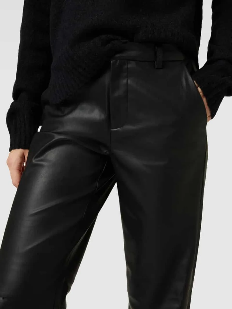 Vero Moda Hose in Leder-Optik Modell 'ZAMIRAOLYMPIA' in Black