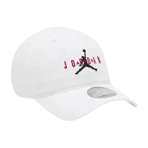 Weißes Logo Kontrast Baskenmütze Frühjahr/Sommer Kollektion Jordan