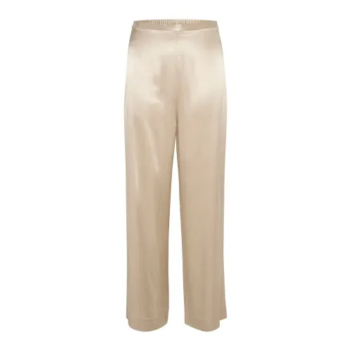 Wide Trousers Soaked in Luxury