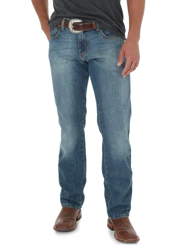 Wrangler Herren Retro Relaxed Fit Boot Cut Jeans