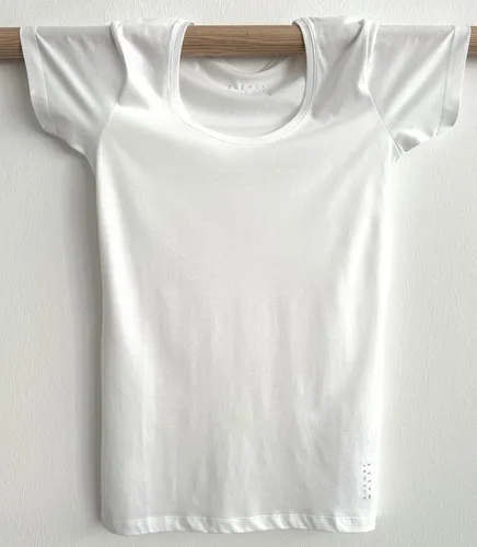 Zuckerwatte T-Shirt Halbarm mit Rundhalsausschnitt, aus feiner Pima Baumwolle